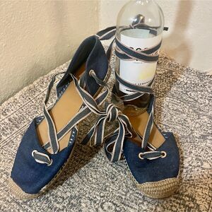Denim Espadrille sandals Size 9.5 G.H. Bass and Co
